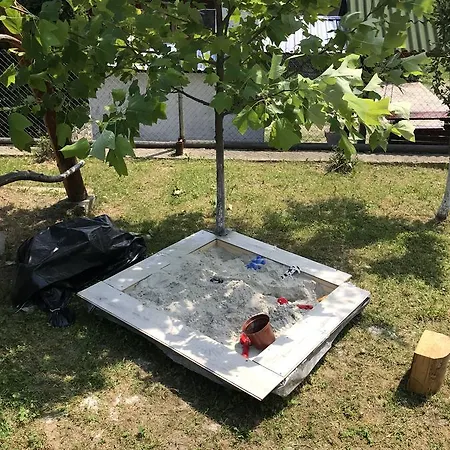червона калина Private Estate Chervona Kalyna Yaremche