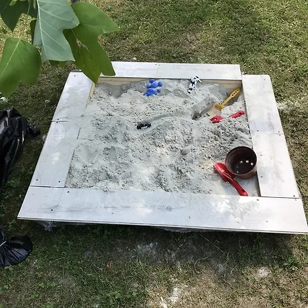 червона калина Private Estate Chervona Kalyna Yaremche