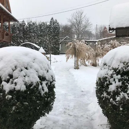 червона калина Private Estate Chervona Kalyna Guest house 2*