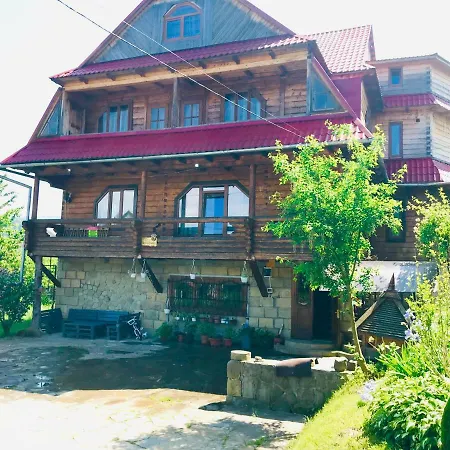 Guest house червона калина Private Estate Chervona Kalyna