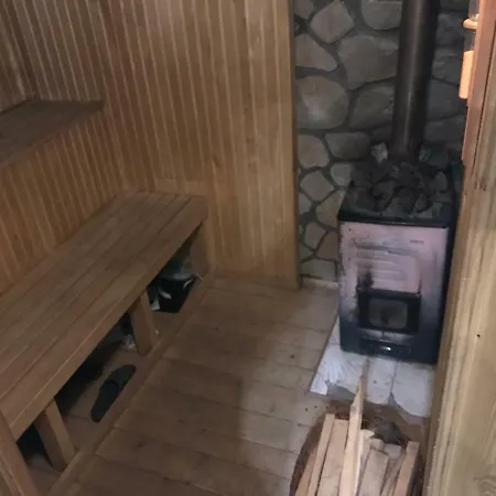 Guest house червона калина Private Estate Chervona Kalyna