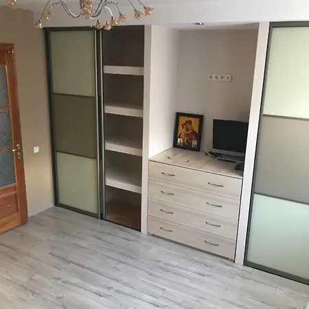 червона калина Private Estate Chervona Kalyna 2*