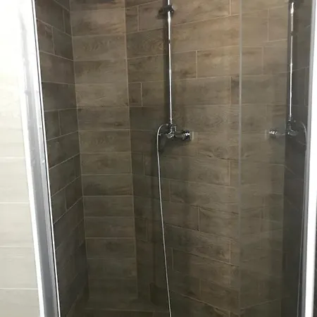 червона калина Private Estate Chervona Kalyna Yaremche