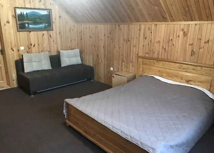 червона калина Private Estate Chervona Kalyna 2*