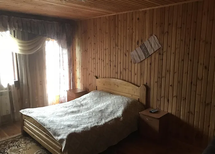 червона калина Private Estate Chervona Kalyna 2*