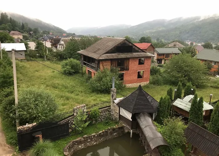 червона калина Private Estate Chervona Kalyna 2*
