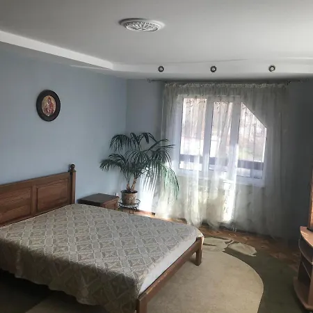 червона калина Private Estate Chervona Kalyna בית הארחה 2*