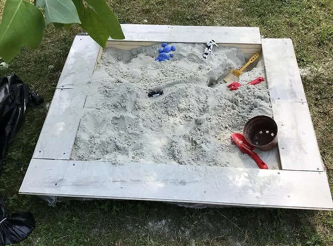 червона калина Private Estate Chervona Kalyna Yaremche