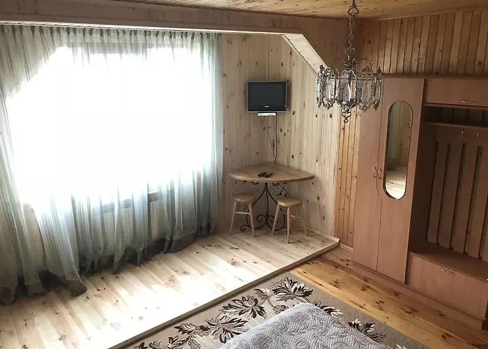 червона калина Private Estate Chervona Kalyna Konukevi