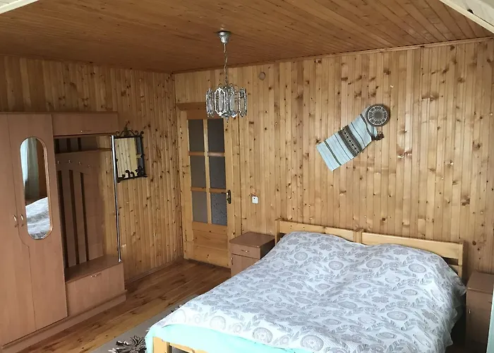 червона калина Private Estate Chervona Kalyna 2*