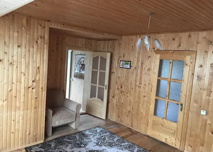червона калина Private Estate Chervona Kalyna Konukevi