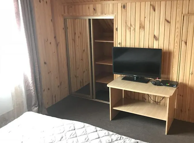 червона калина Private Estate Chervona Kalyna Konukevi
