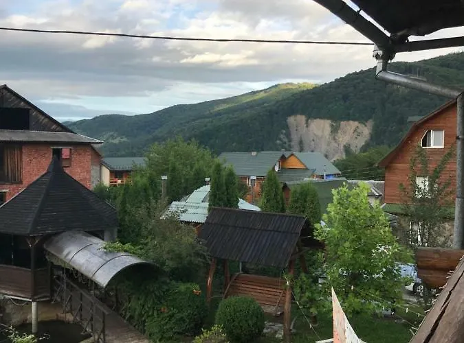 Konukevi червона калина Private Estate Chervona Kalyna 2*