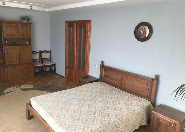 червона калина Private Estate Chervona Kalyna Yaremche